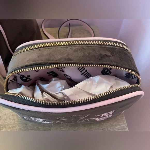 Juicy Couture Black and Pink Tote Set - Picture 3 of 13